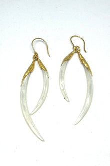  2 Play Mother of Pearl Elegant Shard Earrings