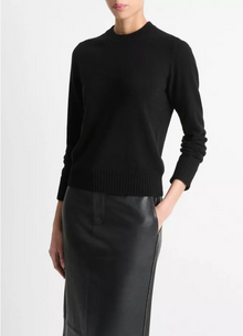  Classic Cashmere Crew Neck Sweater